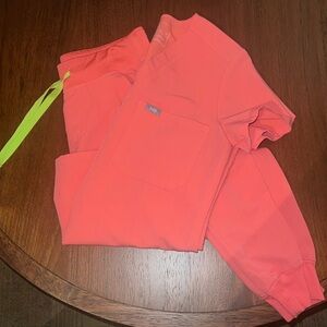 Figs Coral Women's Top